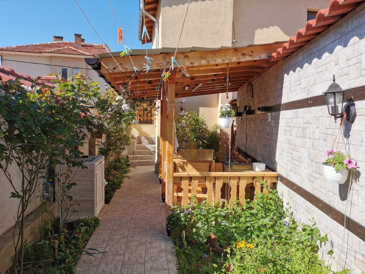 Rose Valley Guest House Kazanlak Kültér fotó