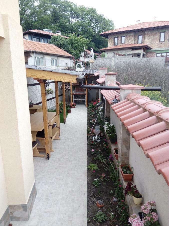 Rose Valley Guest House Kazanlak Kültér fotó